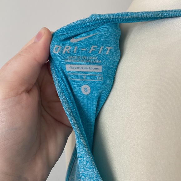 Nike Tank 🐟💙Size S - Picture 4 of 4